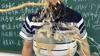 上课憋笑时刻，赵德驻！