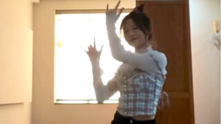 High school students dance to Gidle's "Tomboy" at home