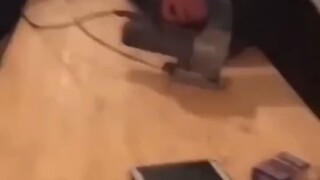 Apa yang harus dilakukan jika teman sebangku Anda tertidur di kelas?