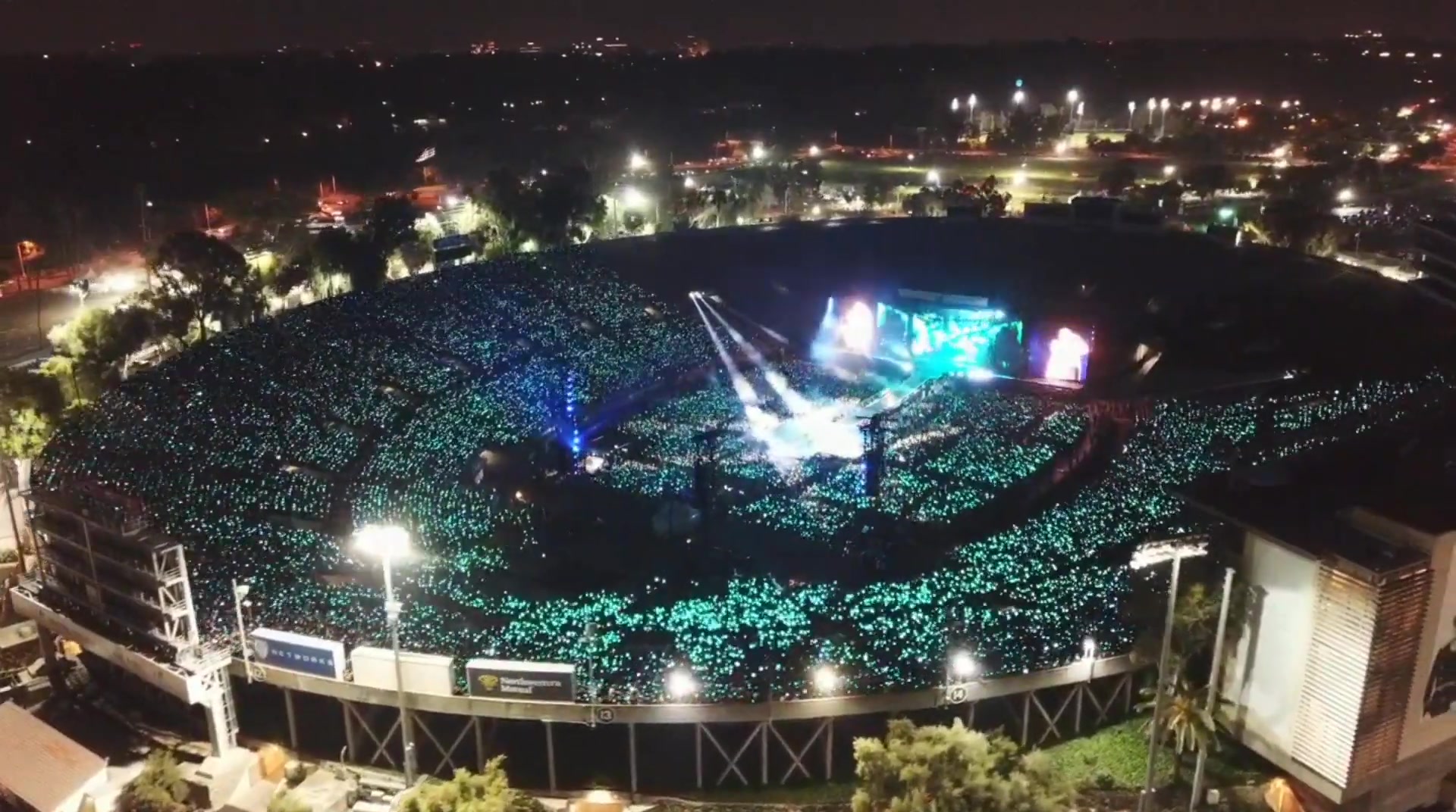 Drone Shots Of Bts World Tour Concert At The Rose Bowl - Bilibili