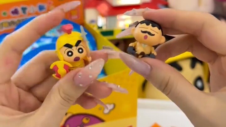 Seri Transformasi Crayon Shin-chan memiliki model tersembunyi di dalam tas rahasia. Saya ingin sekal
