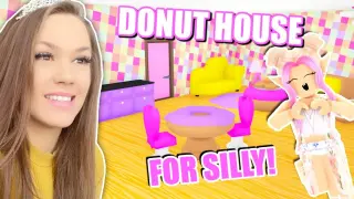I Made SILLY A  DONUT House Because She's SICK - Adopt me (Roblox)