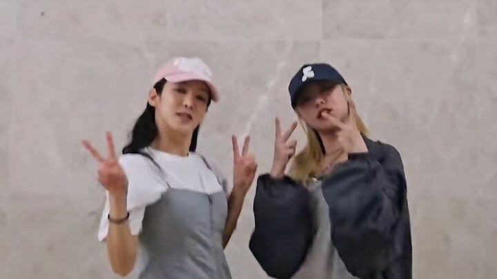 【Hyoyeon x Wheein】Picture Challenge ในที่สุดเราก็สามารถเต้นได้แล้ว