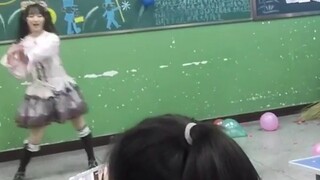 ! ! A certain elementary school student Miao Xiaomiao (fake) actually danced the love cycle at the N