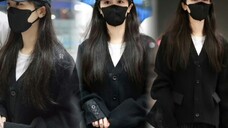 Yang Zi berangkat ke Paris, Prancis pada pukul 9.28. Penerbangan ditunda selama beberapa jam dan dia