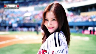 [KIA vs LG] 맑은 봄날에 TWICE(트와이스) 사나의 시구 직캠(?) | 4.27 | KBO 모먼트 | 야구 하이라이트