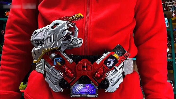 Armornya datang! kamen rider dengan memori taring kostum naga