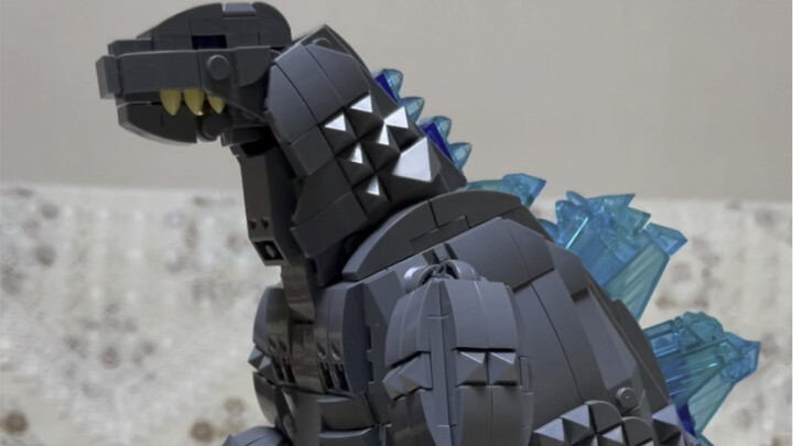 The 2106-piece Godzilla is finally assembled~