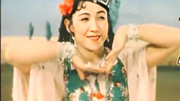 Uyghur dance "Picking Grapes" by famous dancer Ayituola, 1963