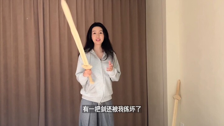 [Zhou Ye] Seperti yang diharapkan dari Jenderal He, yang mematahkan keterampilan pedangnya saat berl