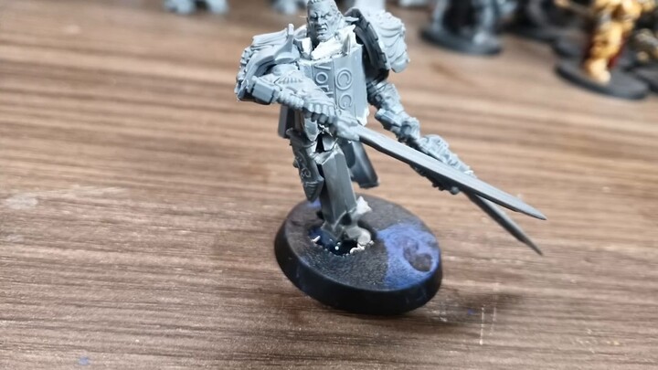 นักเรียนมัธยมปลายคนหนึ่งได้เข้าสู่ Warhammer นี่คือสิ่งที่เกิดขึ้นกับสมองของเขา
