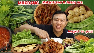 MUKBANG CEKER TULANG LUNAK PEDAS LALAPAN  JENGKOL MENTAH BATANG PAPAYA MENTAH ASIN SAMBAL TERASI