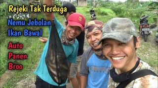 Serunya Mancing Ikan Bawal Di Selokan Jebolan Kolam - STRIKE TERUS BROO