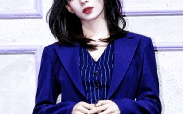 A Domineering Style Beauty [FROMIS_9/ Lee Chae-Young]