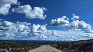 《老子》第七十七章：“天之道，其猶張弓歟！高者抑之，下者舉之，有餘者損之，不足者與之，天之道損有餘而補不足。人道則不然，損不足，奉有餘。孰能有餘以奉天下？其唯有道者。＂