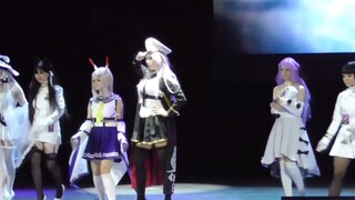 Russian Comic Con: Panggung cosplay Azur Lane untuk saudara perempuan Estonia