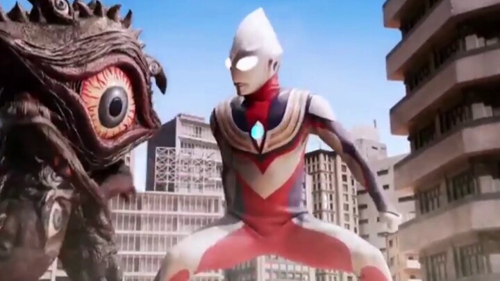 Thế hệ đầu tiên so với Tiga [Cuộc đối đầu Ultraman] UT Uniqlo xuất hiện