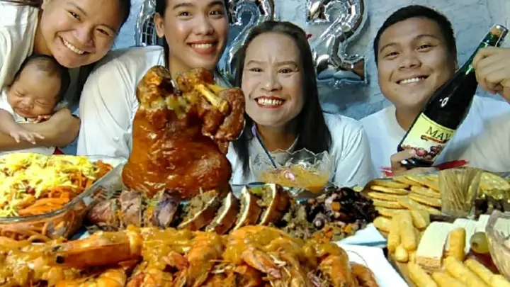 NEW YEAR MUKBANG|CRISPY PATA,RELYENONG PUSIT, SPAG,CHARCUTERIE BOARD, SPICY BUTTERED SHIRMP, Etc.