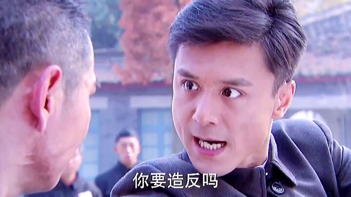 ปูยีไม่รู้จักวิธีใส่กางเกง จึงถูกคนรับใช้ในอดีตหัวเราะเยาะ หัวหน้าองครักษ์โกรธจึงเตะเขา!