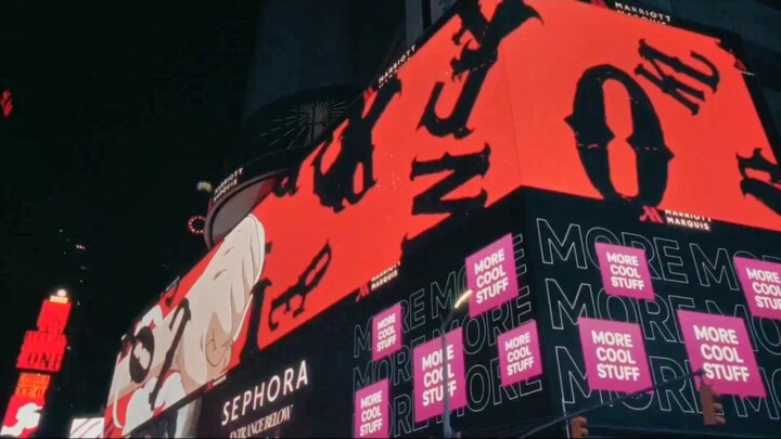 Hadiah Topi Jerami "One Piece Red" dipasang di Times Square, New York One Piece itu nyata!!!