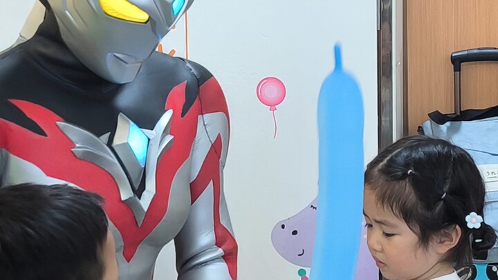 When I cosplayed as Ultraman Ake to celebrate the birthday of the children in the hospital