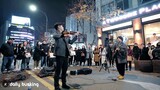 Amazing Street Violin Boy Drawing Audience (Over The Rainbow) - Daily Busking