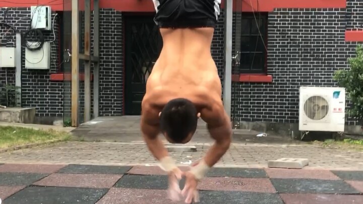 Fitness Challenge | One Video Like For One Handstand Push Up