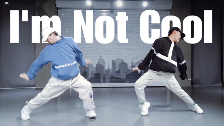超大力双人组！泫雅I'm not cool男生翻跳
