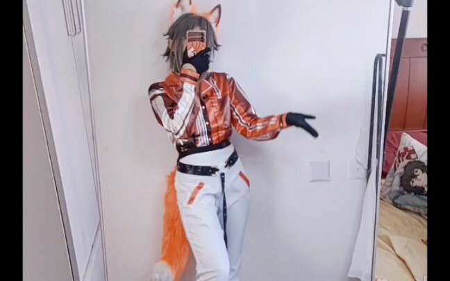 Fox dances hot, but not exactly hot