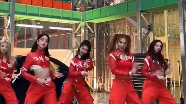 【cake】ITZY's new song chorus dance 0.4 times + original speed to connect with five chefs to create K