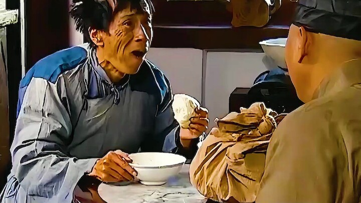 末代王爷来逛地摊，怎料却被摊主百般刁难