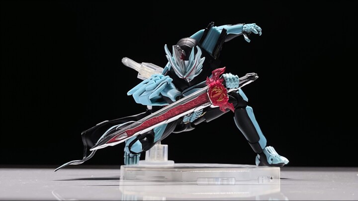 [Fotografi] Bandai SHF Kamen Rider Saber Primitive Dragon/Sacred Blade Ancient Dragon