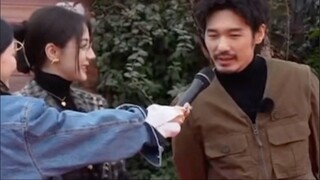 Bai Li Pilih Satu | "Jenggot Guru Bai Yu telah tumbuh."
