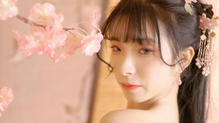 The peach blossom wine of the charming exotic girl ~ so sweet and lusty