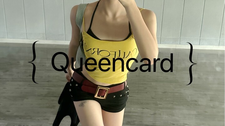 Bản cover nửa bài hát của Queencard