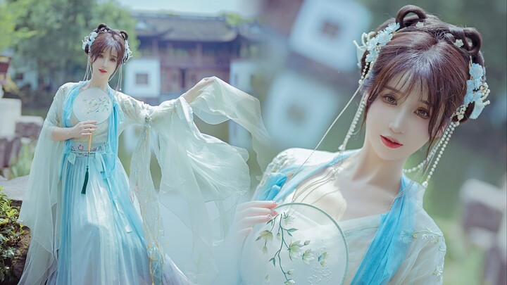 "The round fan is gently waved, and the goddess descends to the mortal world" "The Heavenly River De