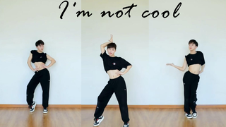 "I'm not cool" milik Kim Hyuna diputar dengan kecepatan penuh dalam satu pengambilan gambar