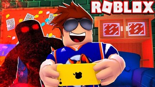 BEATING THE BEAST ON A PHONE! -- Roblox Flee the Facility Challenge