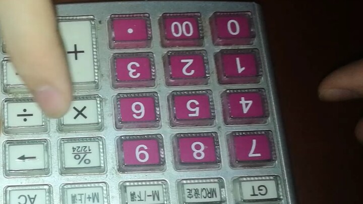 Mesin Kalkulator Berkualitas Tinggi
