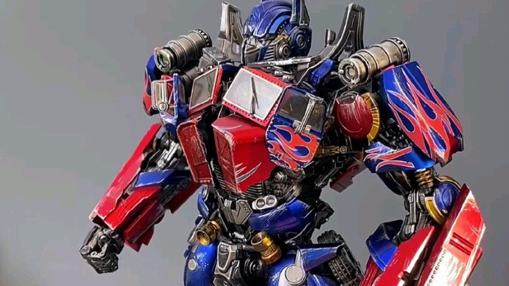 Phiên bản sơn lại của MC003 Optimus Prime với các khớp tay được gia cố đã được lên kệ và Pinduo sẽ s