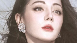 "Dilraba Dilmurat never lets us down. Today's skin is absolutely epic."