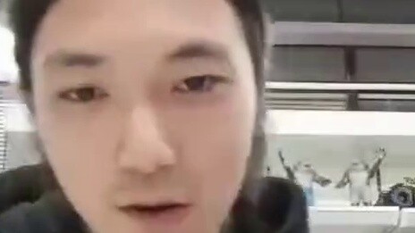 แชตติ้ง ตัวแทนทั่วไปของแมคฟาร์เลนในจีนแผ่นดินใหญ่ ที่เป็นขยะยิ่งกว่าหัวไก่ อยู่ที่นี่ เขาประสบความสำ