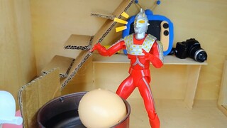 Ultraman Taro tidur larut malam, Seiro memintanya untuk sarapan, tetapi dia tidak bangun untuk makan