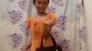 baby kamoon🌻💃 dito siya magaling🤣🤣