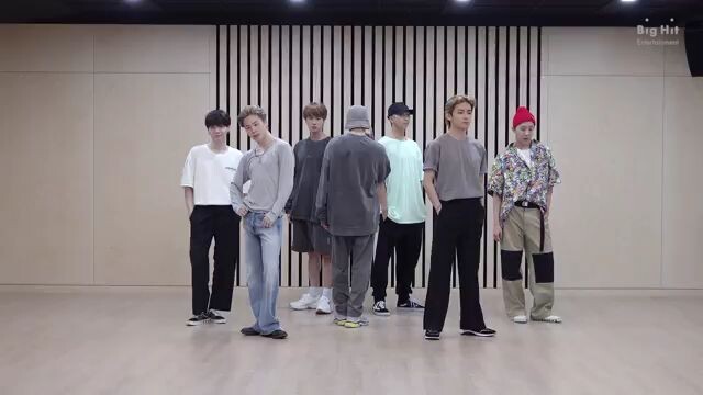 BTS - DYNAMITE Dance Practice