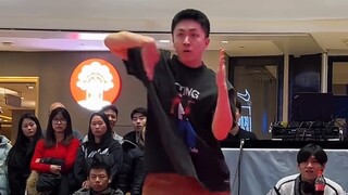 When Egyptian hand dancers go into battle mode