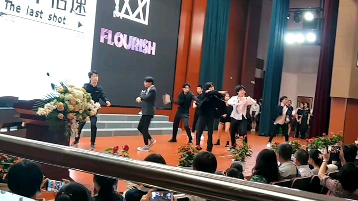 傅韵哲最后一次在校表演！