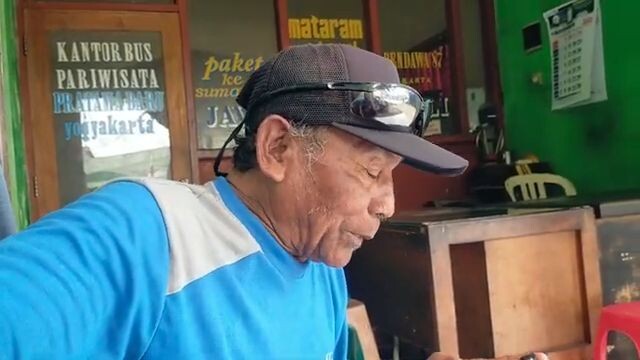 PAK KETUA PANTAU BUS ALS 253..‼️CREW BUS ALS 378 DAPAT ROKOK DARI PAK ERTE JULIAN