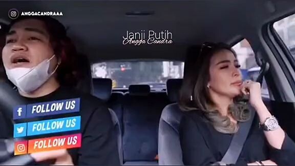 menyentuh
