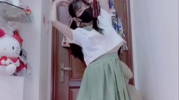 [Tiểu Hi Hi] Mặc JK là không nhịn được nhảy house dance | Tôi có thể làm gì trong 45 giây?